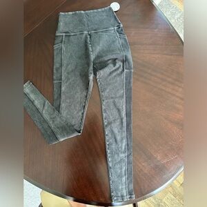 OFFLINE BY AERIE OG
RIBBED HIGH WAISTED Legging Medium